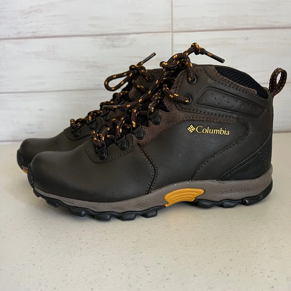 Columbia Childrens Newton Ridge Hiking Boot Size 5